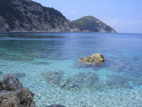 Clear Water of Elba, Tuscany, Photo: Michael Joachim Lucke, Wikipedia