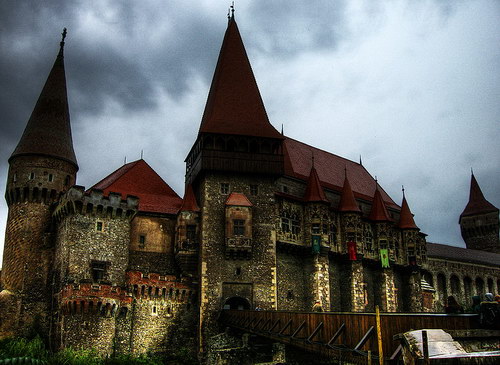 Hunedoara Castle - Main Entrance, Photo: Craig Heimburger, Travelvice via Wikipedia