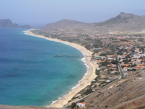 Porto Santo with its famous 9 km beach. Photo: Ordep, Wikipedia