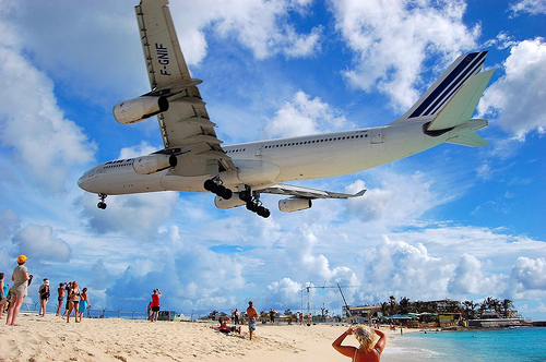 Maho Beach - Plane Landing in St Maarten Maho Beach - Plane Landing in St Maarten