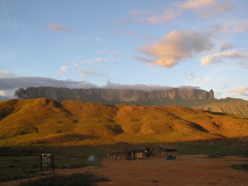 Mount Roraima in Guyana, Venezuela and Brazil, Photo: Yosemite, Wikipedia