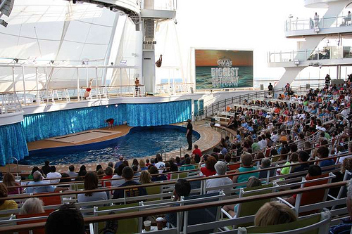 Oasis of the Seas Aqua Theater, Photo: steamboatsorg, Flickr