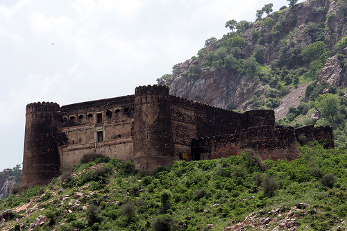 Bhangarh Fort - Ruins of the City Haunted by Ghosts, Photo: Findsiddiqui