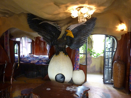 Custom Themed Eagle Room in Hang Nga Guesthouse, Photo: Jectre, Flickr Custom Themed Eagle Room in Hang Nga Guesthouse, Photo: Jectre, Flickr
