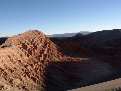 Valle de la Luna aka Valley of the Moon in the Atacama Desert, Chile, Photo: Zootalures, Wikipedia