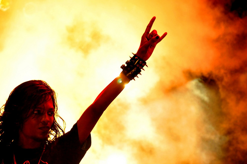 Bull Horns Gesture Is Great to Rock and Roll, But Can Cause Offense in Italy, Photo: notsogoodphotography, Flickr Bull Horns Gesture Is Great to Rock and Roll, But Can Cause Offense in Italy, Photo: notsogoodphotography, Flickr