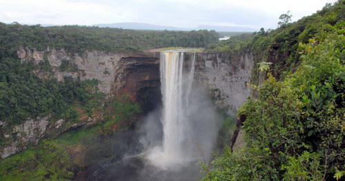 Kaieteur Falls, Photo: Bill Cameron, Wikipedia