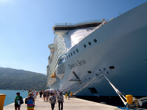 Oasis of the Seas Docked at Labadee, Haiti, Photo: Beaster725, Flickr