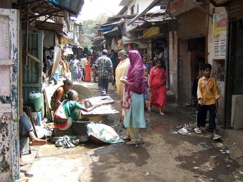 Dark Tourism Destination #1 - Dharavi Slum in Mumbai, Photo: Kounosu, Wikipedia