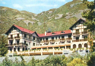 Villavicencio Hotel Near Thermal Baths in Argentina, Photo: Vocoder, Wikipedia