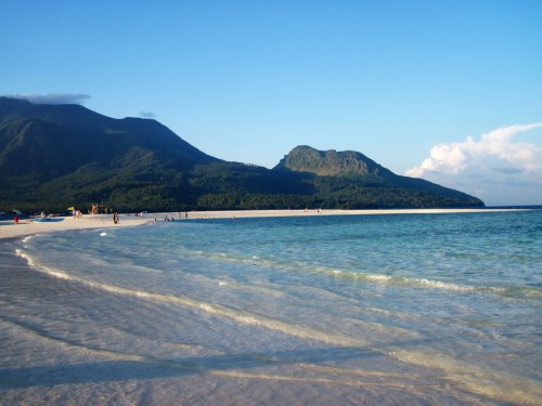 Camiguin Beach in Catarman, Mindanao Island, Photo by Roslyn in Starfish Island
