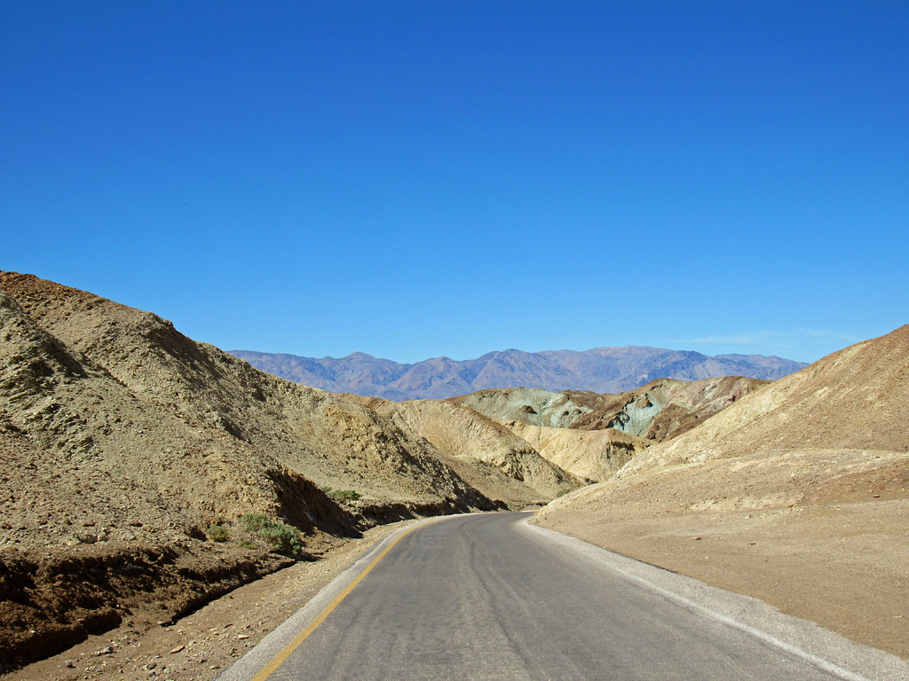 A Scenic Journey Through the Vibrant Artist's Drive in Death Valley, Photo by Jeff Hollett, Flickr