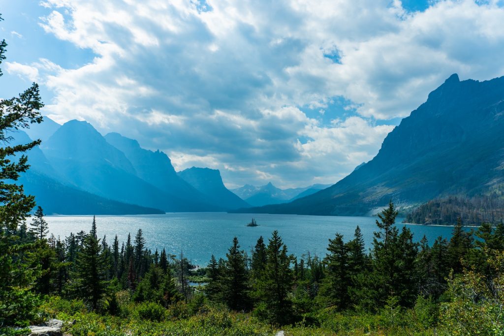 Glacier National Park in Montana, USA, Photo by David Morris, Unsplash